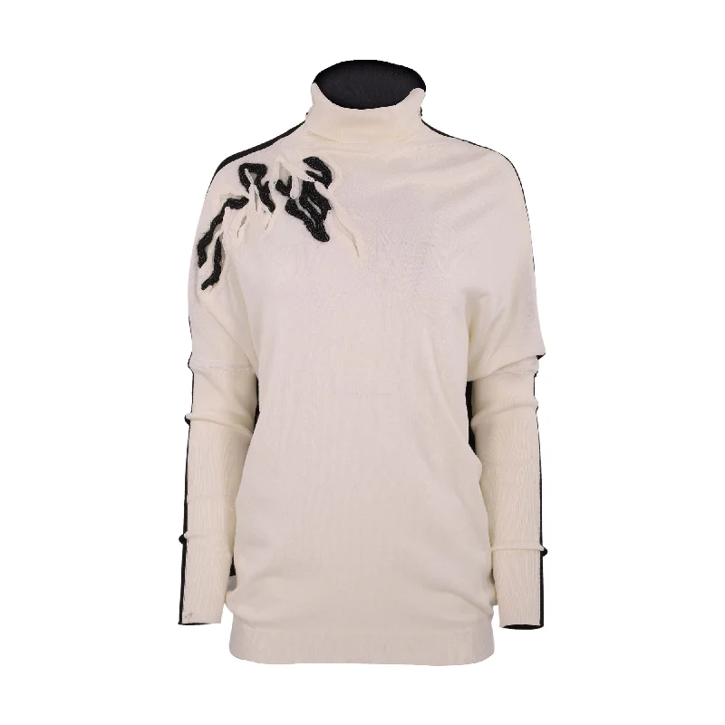 Oblique Women's White & Black Sweater